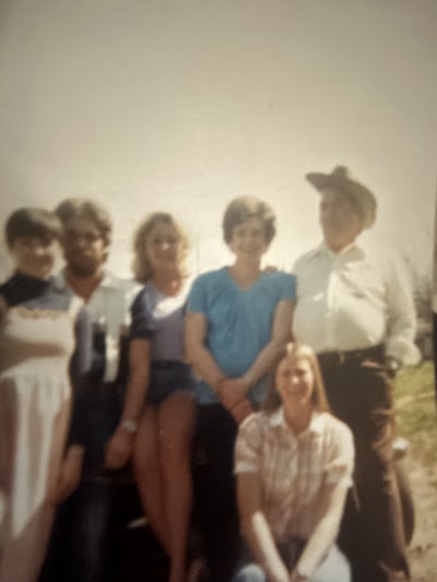 Teresa White Dutton, David White Jr., Janet Mutter, Gladys Woolwine White, Carol White Puckett, & David White Sr..heic