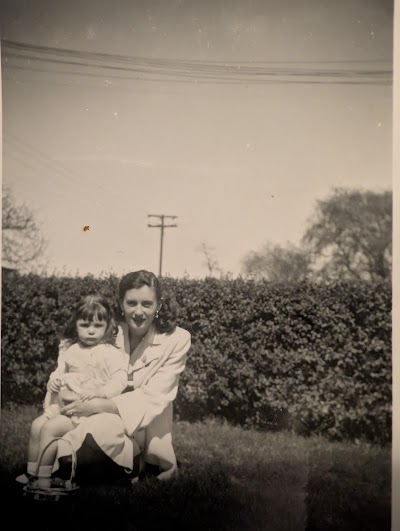 Teresa and Gladys White