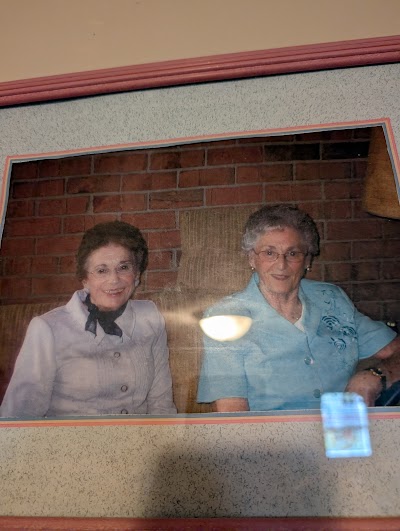 Gladys White and sister Oleta Smith Stevens